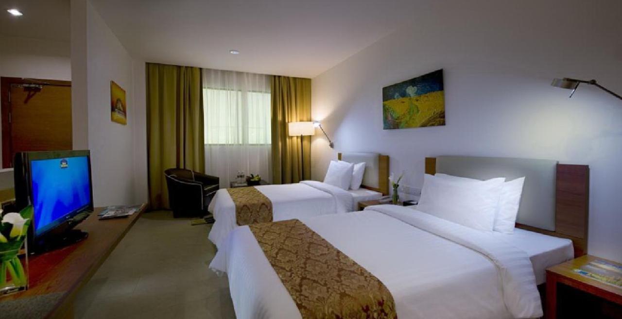 Gloria Swiss Hotel & Apartment Sandakan Esterno foto