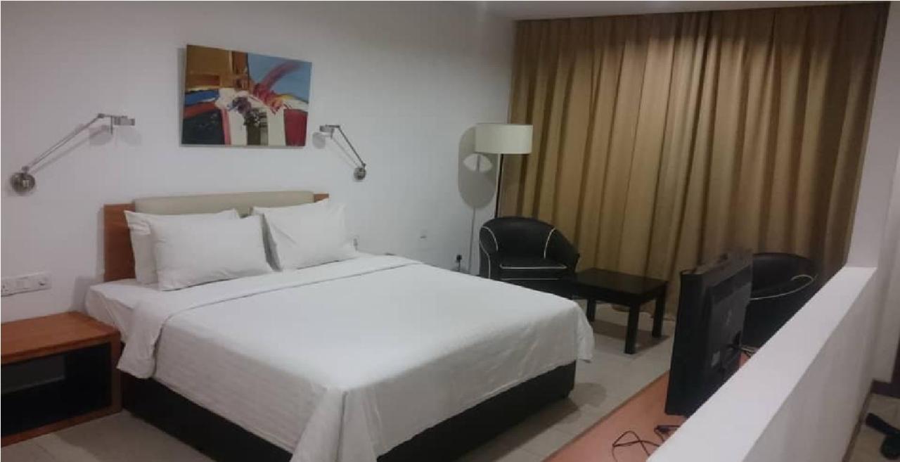 Gloria Swiss Hotel & Apartment Sandakan Esterno foto
