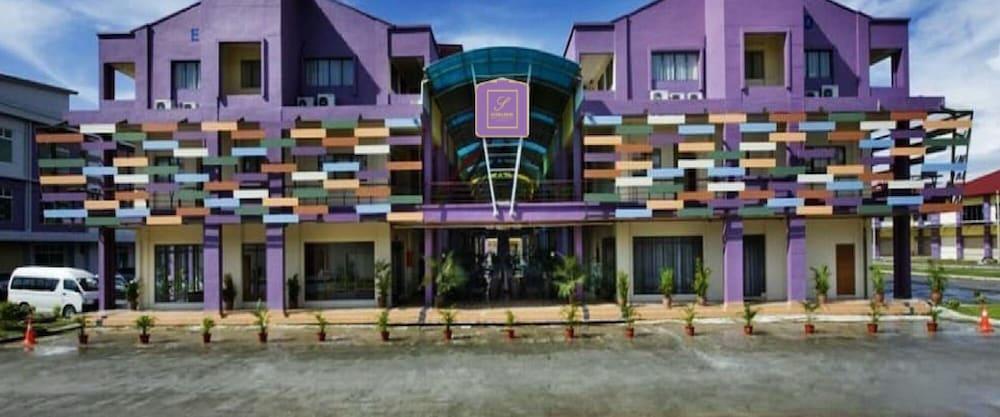 Gloria Swiss Hotel & Apartment Sandakan Esterno foto
