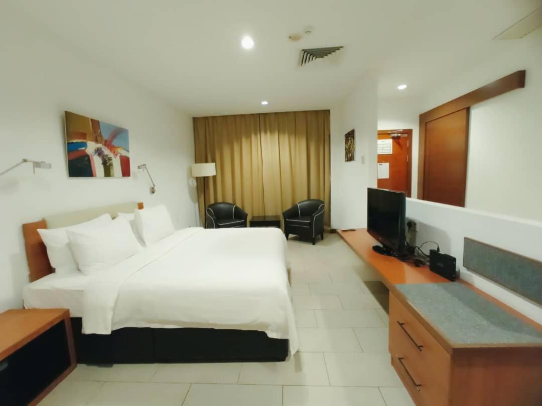 Gloria Swiss Hotel & Apartment Sandakan Esterno foto