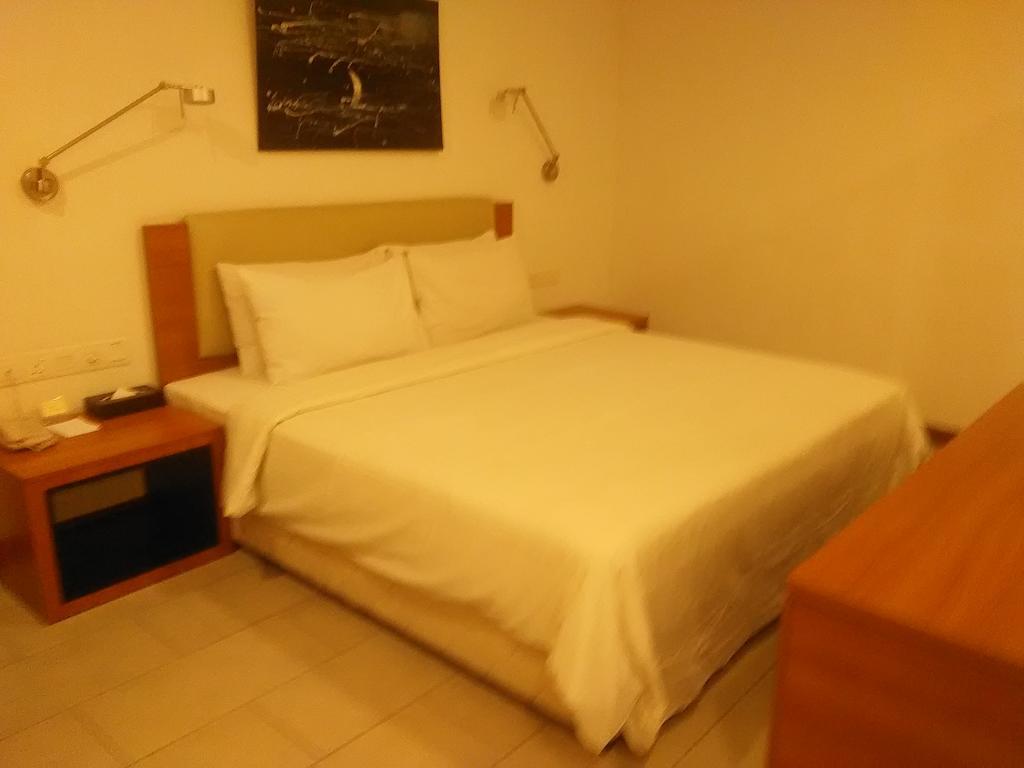 Gloria Swiss Hotel & Apartment Sandakan Esterno foto