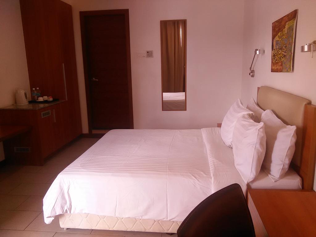 Gloria Swiss Hotel & Apartment Sandakan Esterno foto
