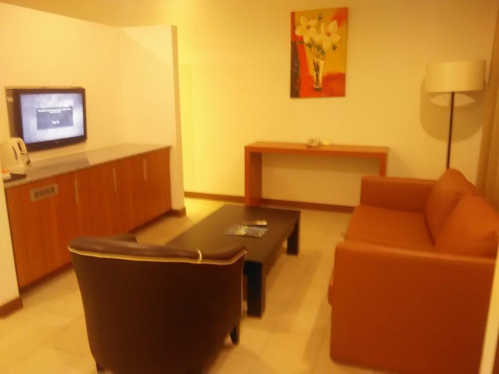 Gloria Swiss Hotel & Apartment Sandakan Esterno foto