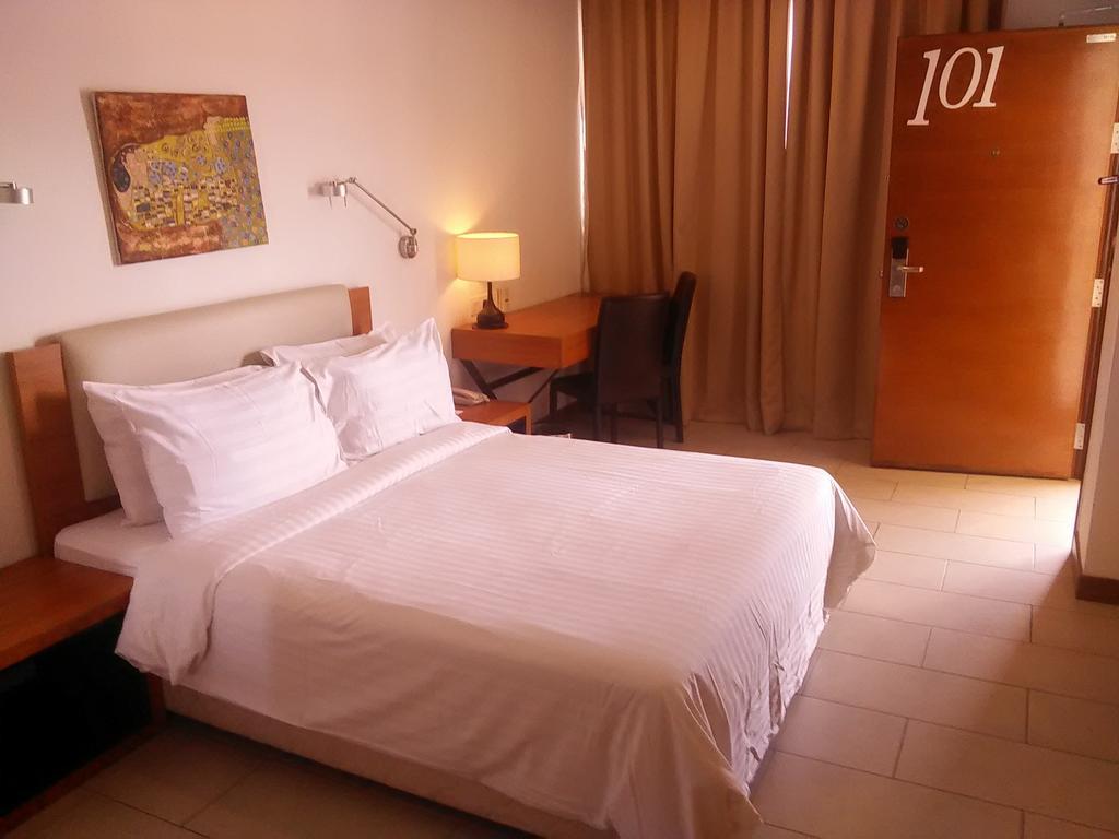 Gloria Swiss Hotel & Apartment Sandakan Esterno foto